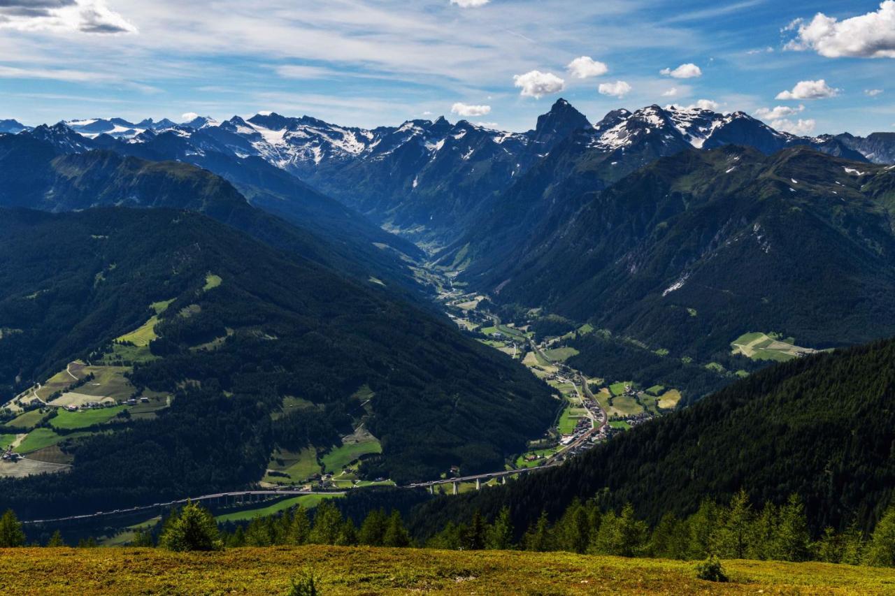 Pension Alpenhof B&B คอลเลอิซาร์โค ภายนอก รูปภาพ