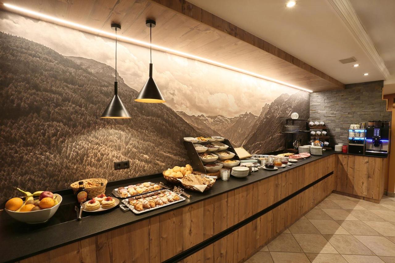 Pension Alpenhof B&B คอลเลอิซาร์โค ภายนอก รูปภาพ