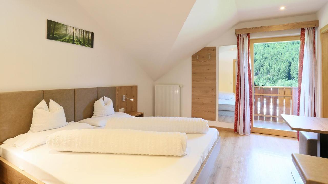 Pension Alpenhof B&B คอลเลอิซาร์โค ภายนอก รูปภาพ