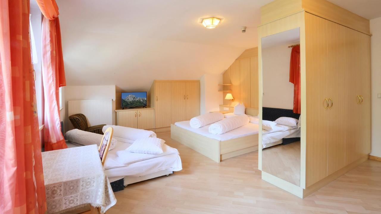Pension Alpenhof B&B คอลเลอิซาร์โค ภายนอก รูปภาพ