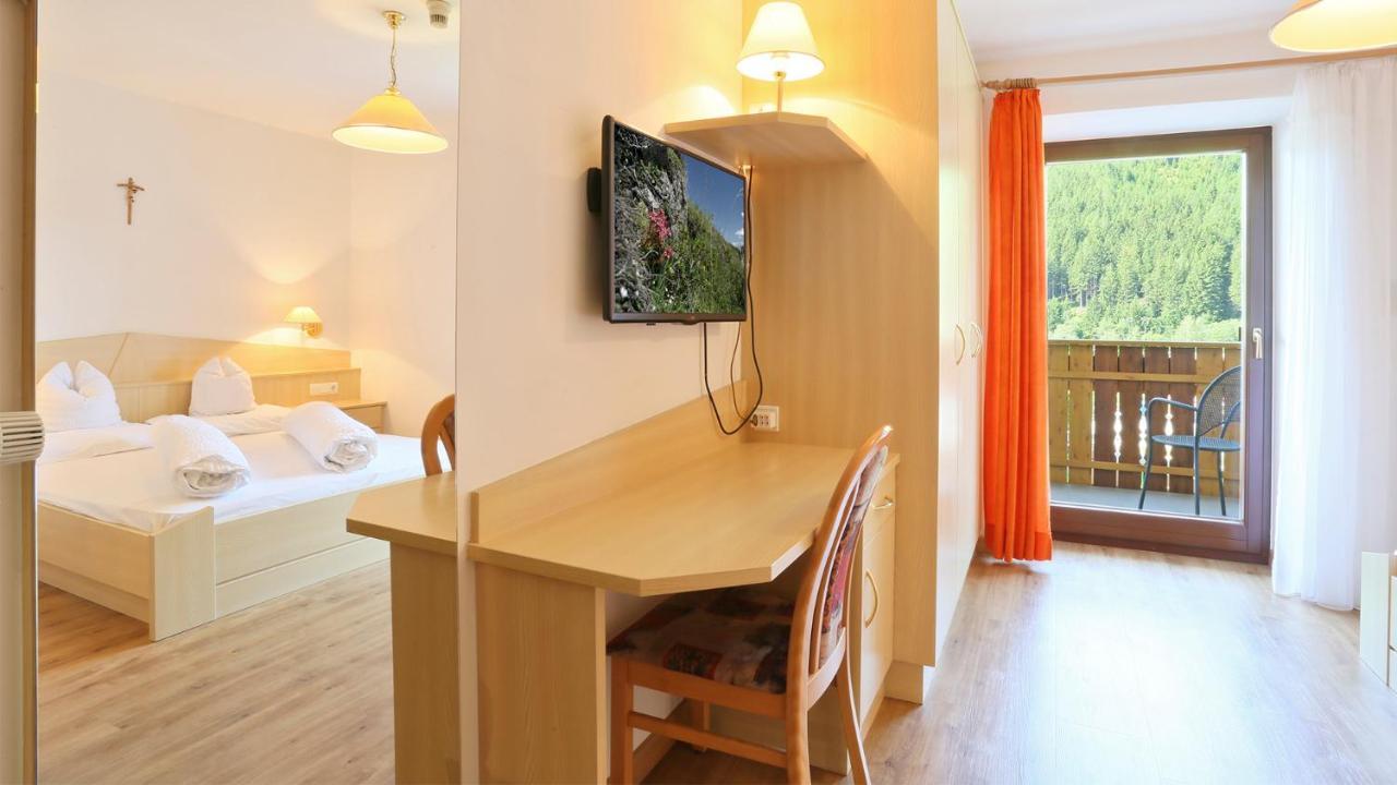 Pension Alpenhof B&B คอลเลอิซาร์โค ภายนอก รูปภาพ