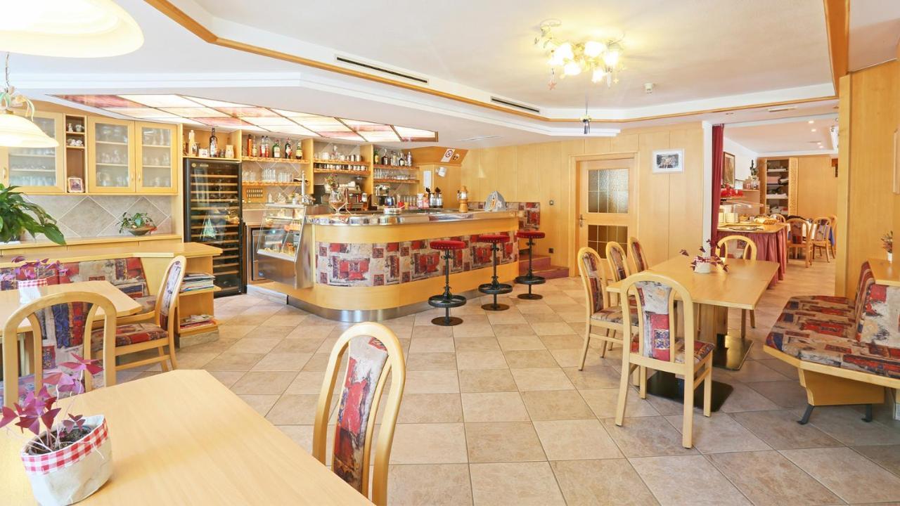 Pension Alpenhof B&B คอลเลอิซาร์โค ภายนอก รูปภาพ
