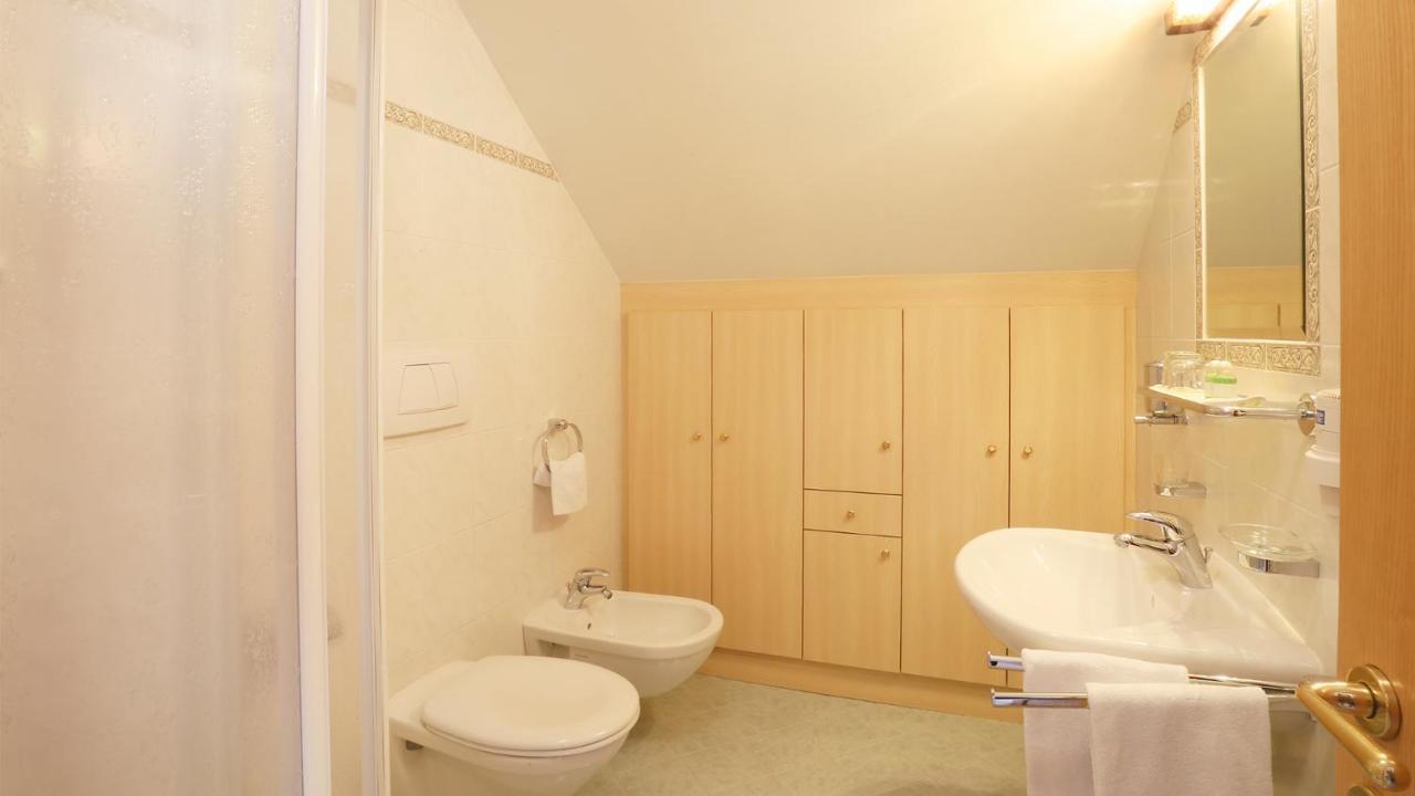 Pension Alpenhof B&B คอลเลอิซาร์โค ภายนอก รูปภาพ